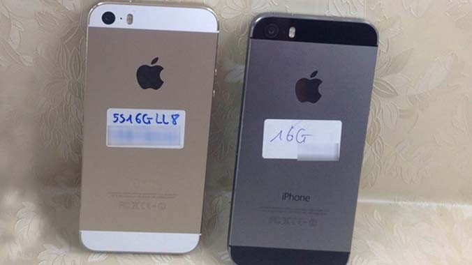 iPhone 5S đã qua sử dụng đang lấn át máy mới trên thị trường xách tay. Ảnh: Tuấn Anh/ Zing