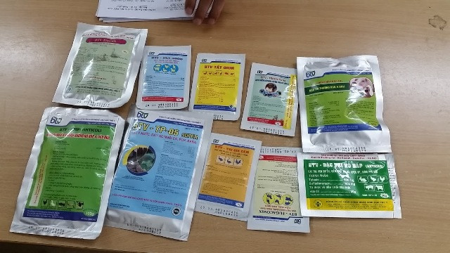 Nhiều thú y của Cty BTV sản xuất tại tại xưởng ở Biên Giang, Hà Đông bị niêm phong, không được phép tiêu thụ trên thị trường. (Ảnh: Phạm Anh)