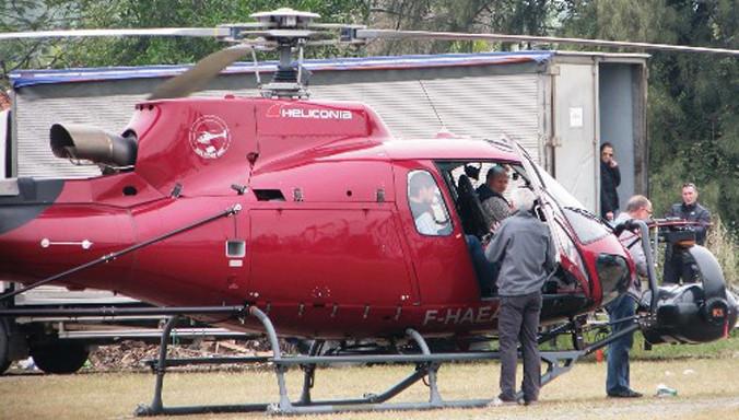 Chiếc trực thăng được sử dụng quay những bối cảnh trên cao ở Quảng Bình, Ninh Bình, Quảng Ninh. Ảnh: Minh Cương.