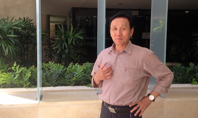 Ông Pae bên ngoài tòa án Honolulu ngày 21/4. Ảnh: Supplied.