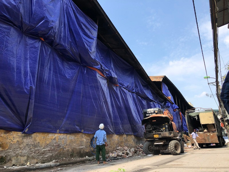 Sau gần 10 ngày cháy, Công ty Rạng Đông gửi thư xin lỗi