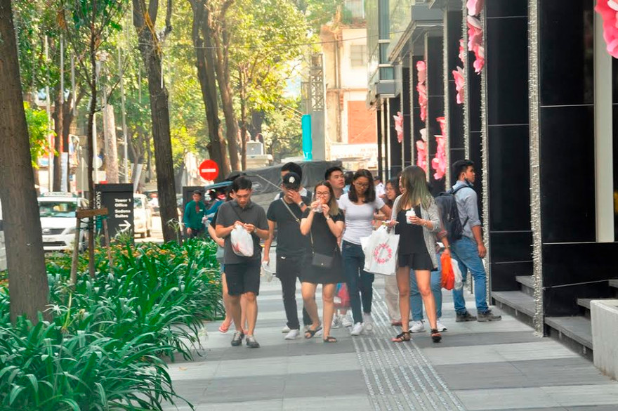 Cận cảnh vỉa hè sau 10 ngày được quận 1 “giải cứu” 