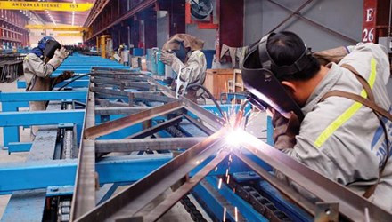 Tái cơ cấu kinh tế đừng trông chờ sự tự giác