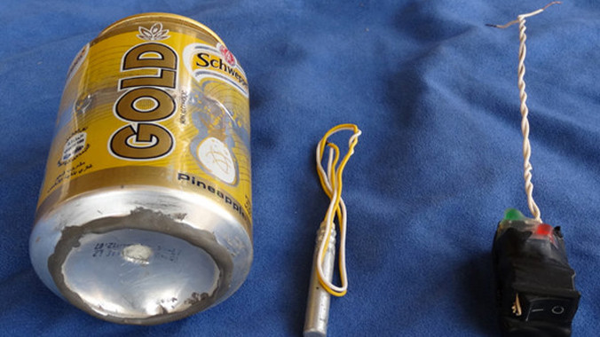 Bức ảnh chụp thiết bị nổ tự tạo được IS công bố với khẳng định đã khiến máy bay Nga bị rơi. Ảnh: NY Times.