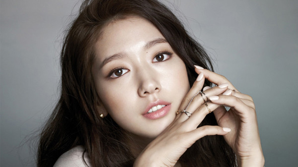 Đẹp mộc mạc như Park Shin Hye