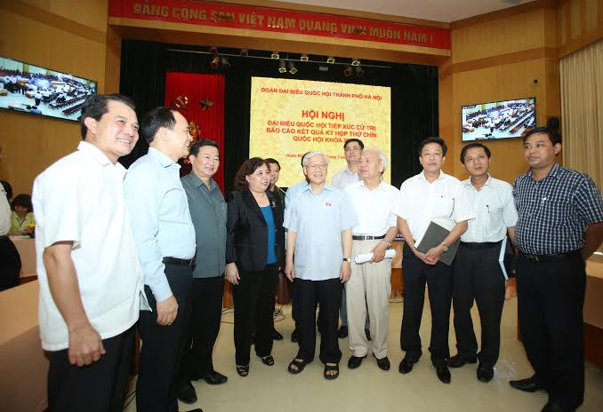 Tổng bí thư tiếp xúc cử tri quận Hoàn Kiếm, Ba Đình ngày 18/7. Ảnh Như Ý.