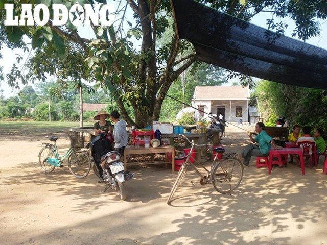 Người dân làng Găng xã Nghĩa Hưng, huyện Nghĩa Đàn đang hoang mang vì tin đồn thất thiệt.