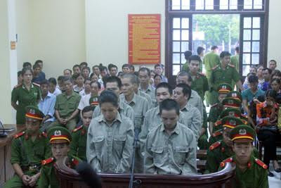 Nhóm buôn bán ma túy khủng ra tòa. Ảnh: Minh Thảo