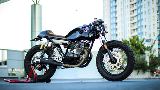 Thợ Sài Gòn chế dáng cafe racer cho Honda CB125T