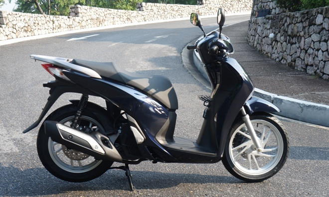 Cận cảnh Honda SH mới khởi động như ô tô