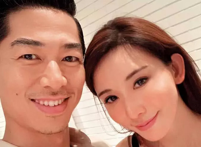 Lâm Chí Linh đã kết hôn với người bạn lâu năm Akira. 