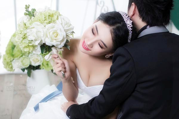 Ảnh cưới lãng mạn của Oxy và Bằng Cường.