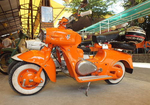 Một trong số 2 chiếc Moto Rumi hàng hiếm góp mặt tại sự kiện.