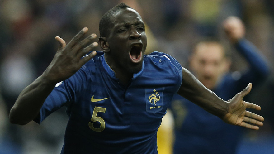 Có Sakho trên sân, Pháp không lo thủng lưới