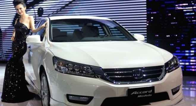 Hơn 10.000 tỉ đồng nhập khẩu ô tô nguyên chiếc