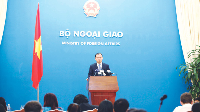 Người phát ngôn Bộ Ngoại giao Lê Hải Bình nhấn mạnh, cộng đồng quốc tế ủng hộ những nỗ lực duy trì hòa bình, ổn định ở biển Đông của Việt Nam. Ảnh: Ngọc Châu 