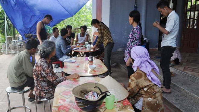 Đám tang tại nhà em Hoàng Thị T. Ảnh: CTV H.Hải