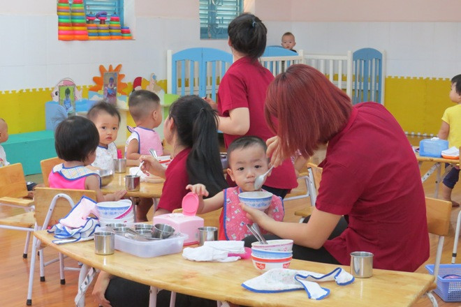 Lương và chế độ hỗ trợ thấp là một phần nguyên nhân dẫn đến TPHCM vẫn không đủ sức hút với giáo viên.