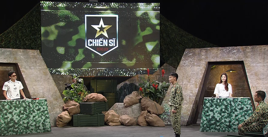 Nhiều nghệ sĩ xuất hiện trong phiên bản "Đồng đội"