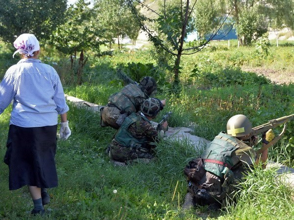 Giao tranh diễn ra quanh hiện trường vụ rơi máy bay MH17. (Nguồn: abc.net.au)