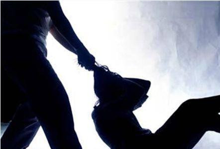 Nhật Anh khống chế nạn nhân cướp tài sản nhưng bất thành. Ảnh minh họa.