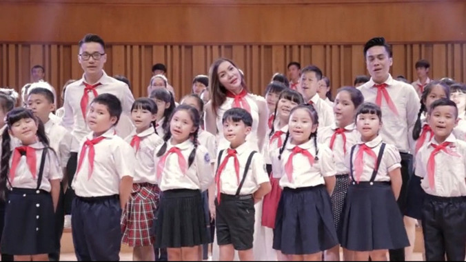 Hình ảnh cắt ra từ MV.