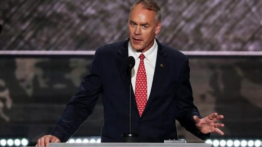 Hạ nghị sĩ Ryan Zinke.