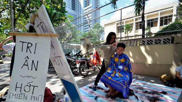 Địa điểm hớt tóc của anh chàng hớt tóc "du mục".