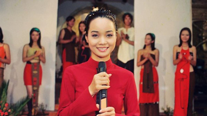 Mai Thu Huyền trong phim "Những ngọn nến trong đêm"