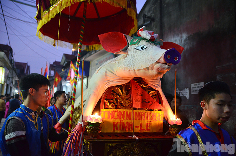 Độc đáo lễ rước ‘ông lợn’ ở La Phù