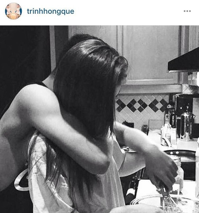 Hồng Quế tung ảnh bạn trai giấu mặt