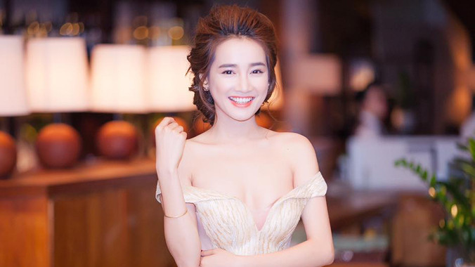 Nhã Phương, Hà Hồ, Ngọc Trinh cùng khoe sắc trên thảm đỏ