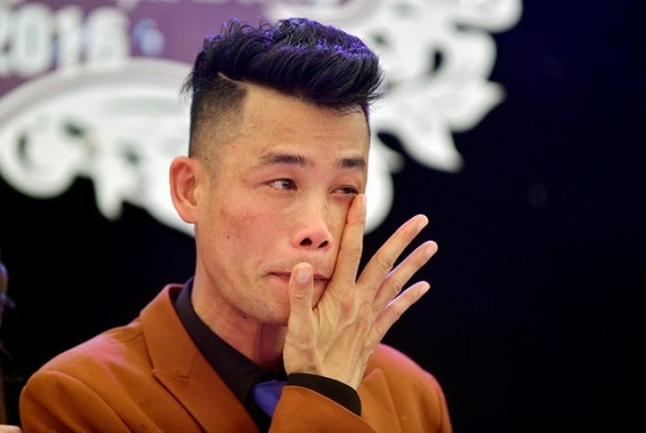 Hiệp Gà sung sướng vì sắp có con trai