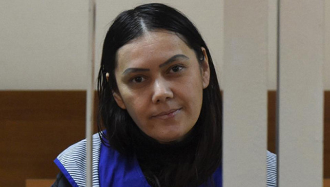 Bảo mẫu Bobokulova tại tòa. Ảnh: AFP.