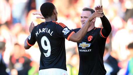 Cả Wayne Rooney và Anthony Martial đều chấn thương.