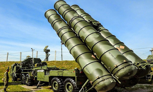 Một hệ thống tên lửa phòng thủ chiến lược S-400 của Nga. Ảnh: Sputnik.