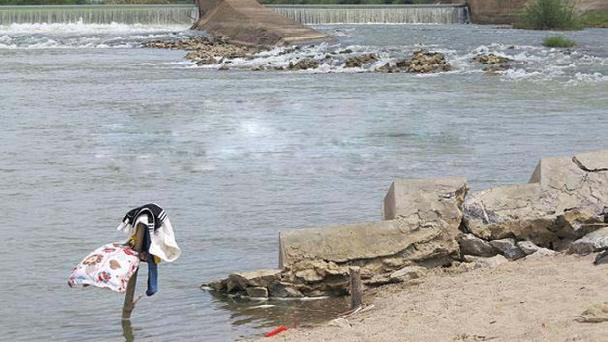 Hiện trường nơi Oanh bị nước cuốn trôi.