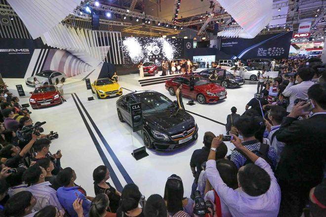 [VMS 2015] Mercedes-Benz - gã quý tộc lạc lõng 