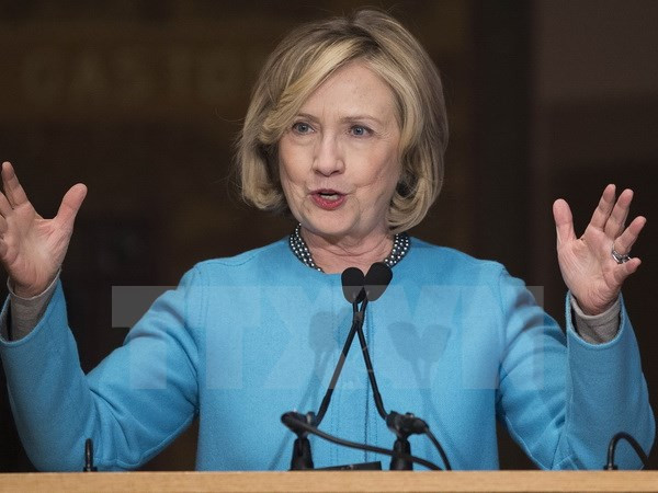 Cựu Ngoại trưởng Mỹ Hillary Clinton tại một cuộc thảo luận ở trường đại học Georgetown, thủ đô Washington ngày 3/12/2014. (Nguồn: AFP/TTXVN)