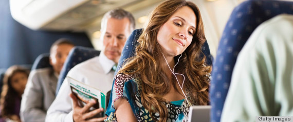 Học cách 'sống sót' sau chuyến bay dài