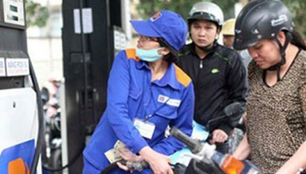 Xăng tăng thêm 275 đồng/lít từ 15h chiều nay