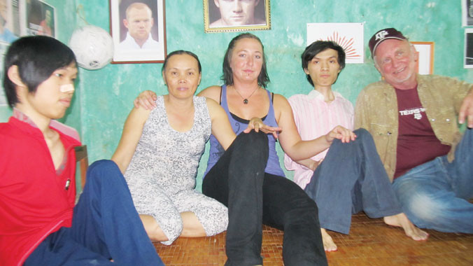 Như một gia đình. ảnh: Nam Cường