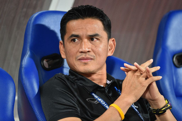 HLV Kiatisuk (Thái Lan) khen đối thủ Indonesia trước trận chung kết.