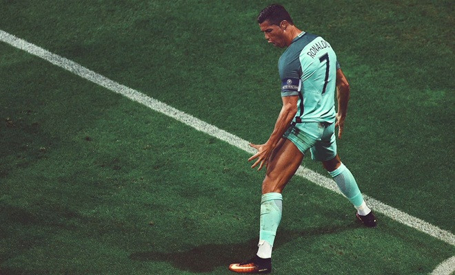 Bản tin EURO: Ronaldo lóe sáng, Bồ Đào Nha có trận thắng đầu tiên