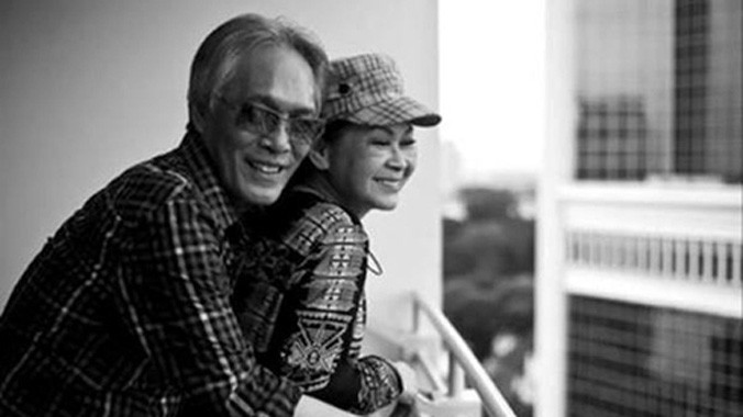 Vợ chồng Khánh Ly luôn yêu thương nhau.