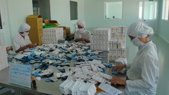 Nếu không kiểm soát và mạnh tay với thuốc kém chất lượng, người bệnh sẽ lãnh hậu quả. ảnh L.N