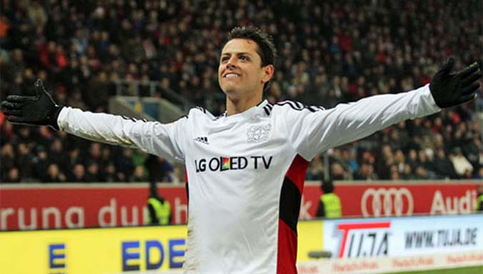 Hernandez tiếp tục "xát muối" vào nỗi đau của Man Utd với giải thưởng Cầu thủ hay nhất tháng của Bundesliga lần thứ hai liên tiếp. Ảnh: Reuters.