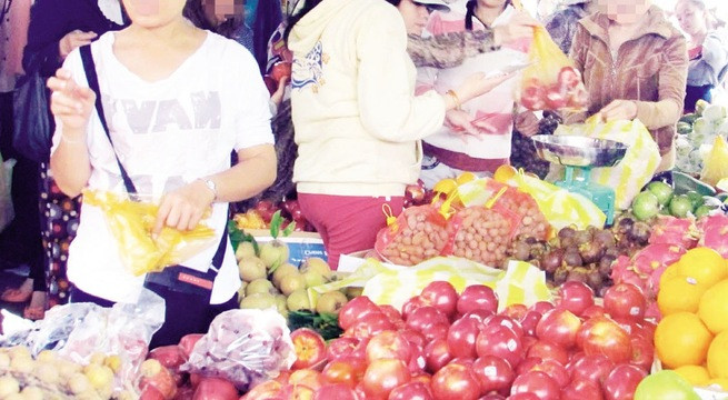 'Nho Mỹ, táo Úc' bán rong có phải hàng xịn?