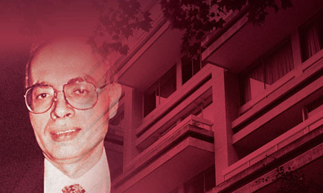 Ashraf Marwan và tòa chung cư nơi ông “nhảy” xuống và tử vong.