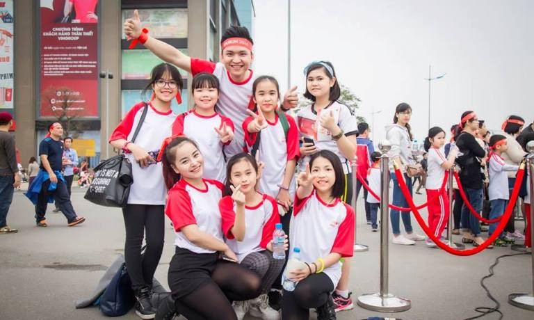 MC Hạnh Phúc chạy bộ góp tiền xây trường học cho trẻ nghèo